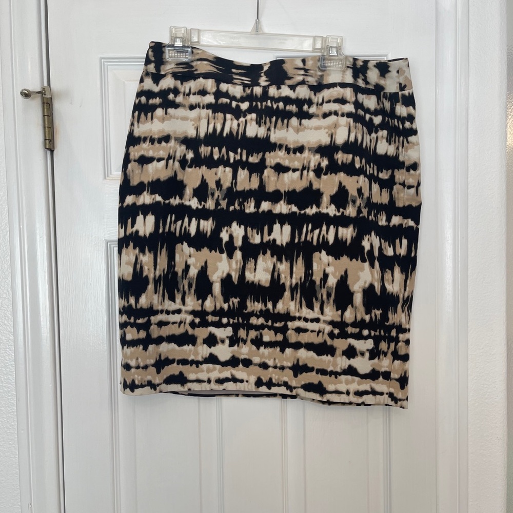 Pencil skirt